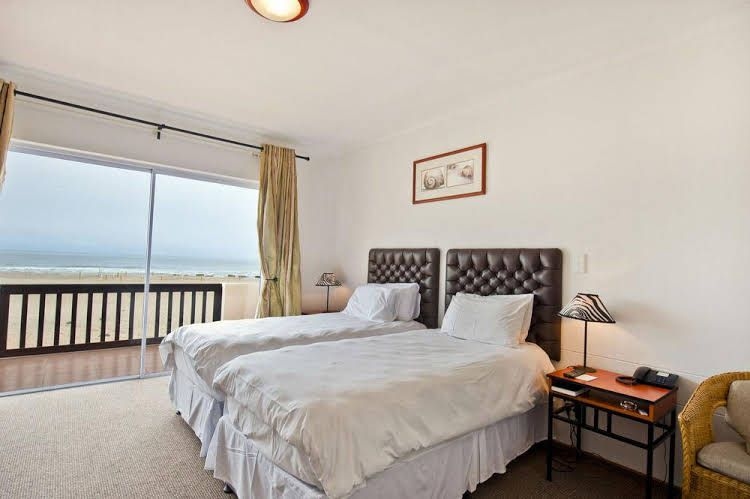 Protea Long Beach Lodge0