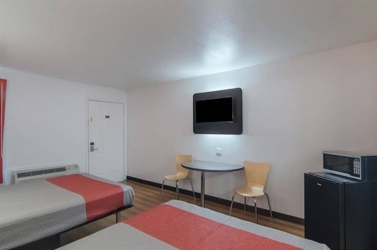 Motel 6 Paris0