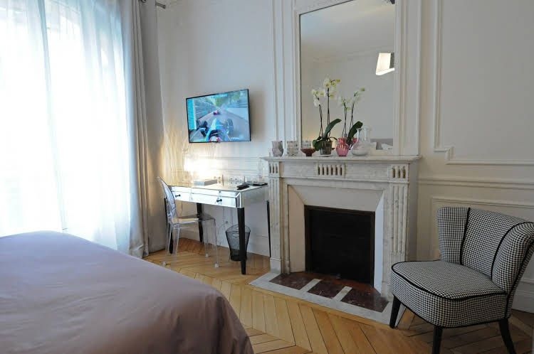 Relais 12bis B and B0