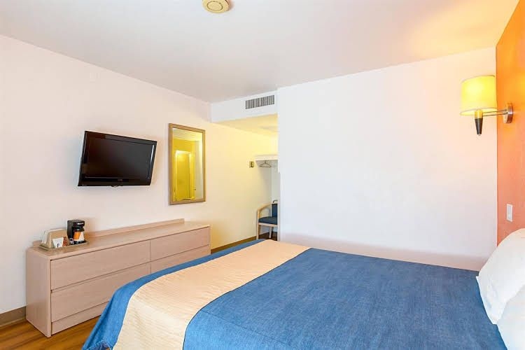 Motel 6 Moscow ID0