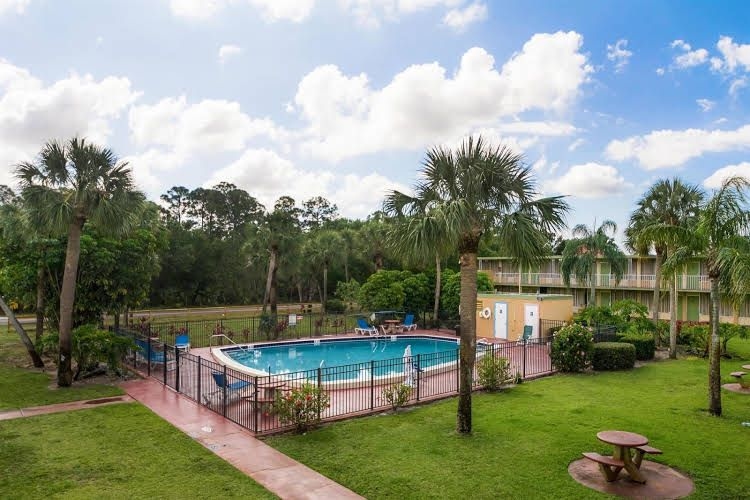 Motel 6 Vero Beach FL0
