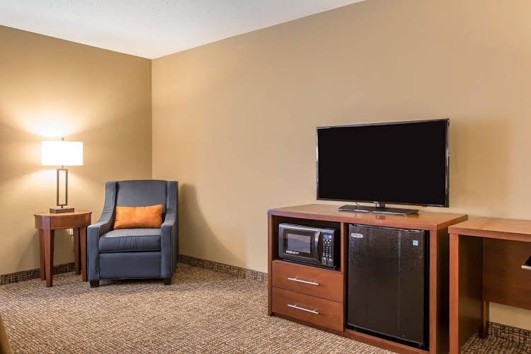 Comfort Inn PA Turnpike 1810