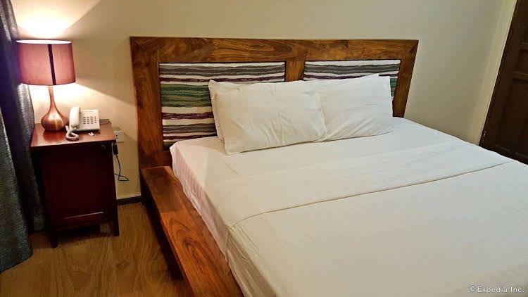 Golden Gate Suites0