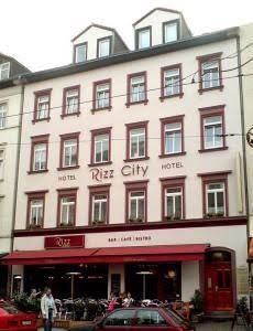 Apartment and Pension Zur City0