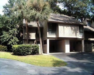 Spicebush at Sea Pines Resort0