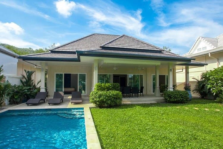 Victoria Villa by Jetta0