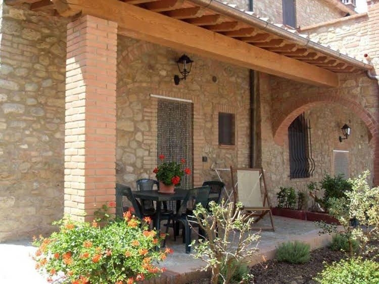 Casale Giulia0