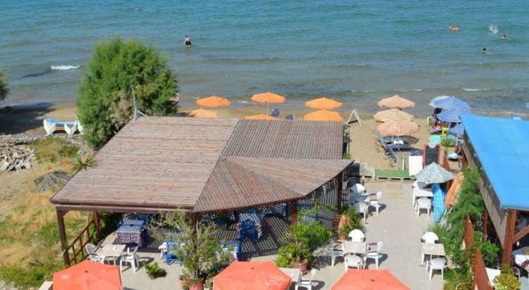 Papas Beach0