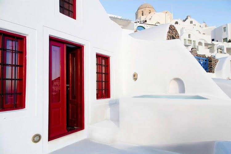 The Architects Cave House0