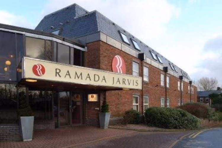 Ramada Bolton0