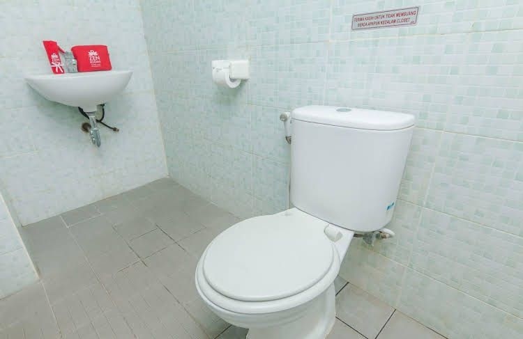 ZEN Rooms Pekerisan1
