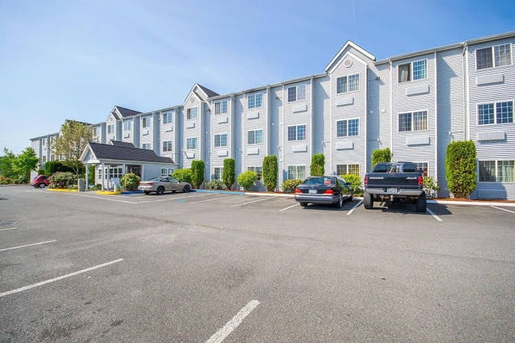 Econo Lodge Auburn3