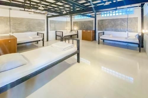 OYO 585 Freedom Hostel @ Phi Phi near Phi Phi Hospital3