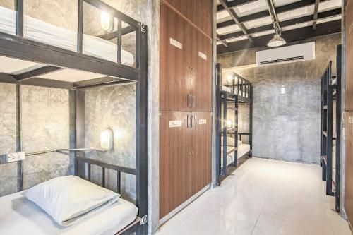 OYO 585 Freedom Hostel @ Phi Phi near Phi Phi Hospital2
