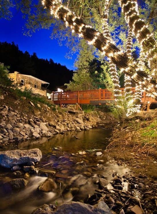 Boulder Adventure Lodge0
