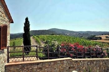 Villa Santa Luce0