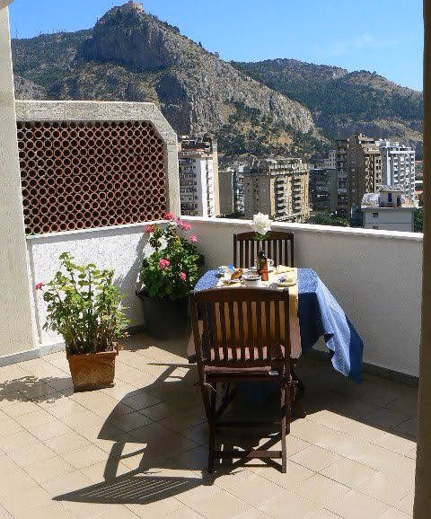 Marbela Apartments and Suites0