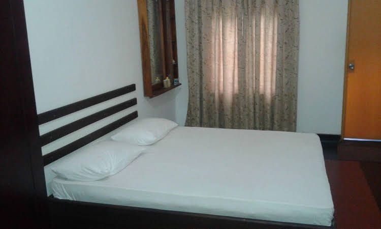 Mango Tree Rest0