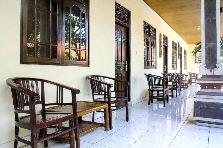 Lolo Beach Inn2