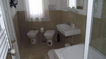 Borzi City Center Rooms0