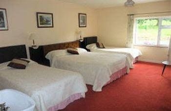 White Heather Farmhouse0