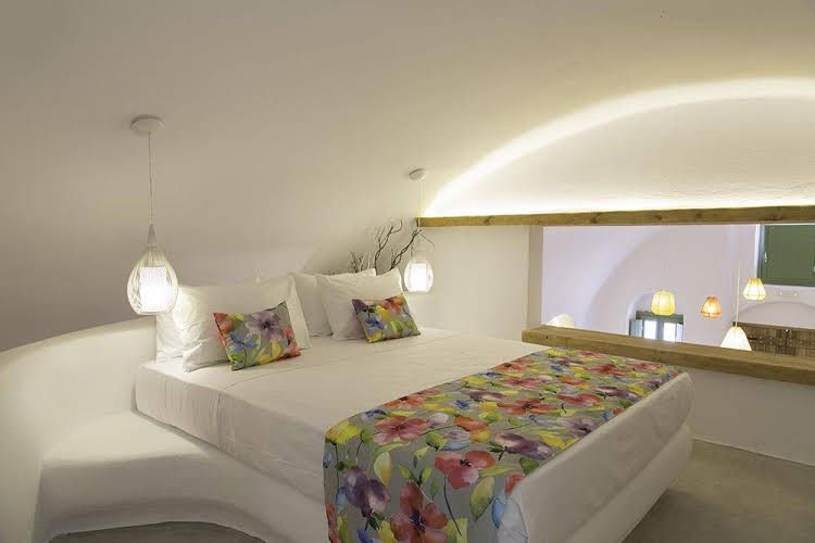 Ayoba Santorini0