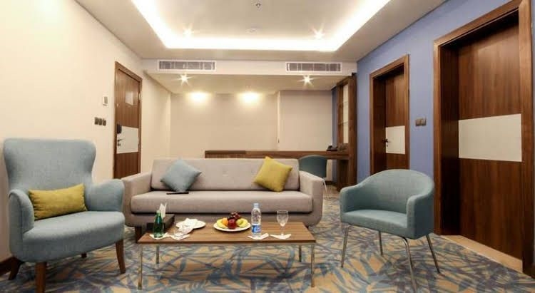Novotel Yambu0