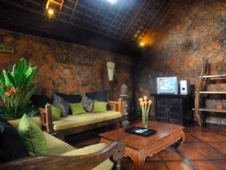 Villa Catur Kembar0