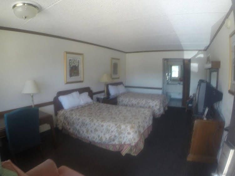 Executive Inn and Suites Waco0
