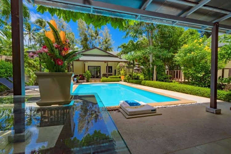 Natien Beach Villa0