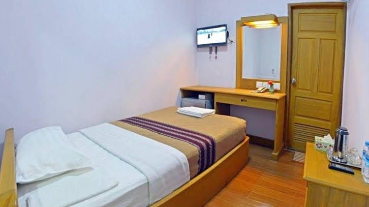Wut Hmon Thit Motel0