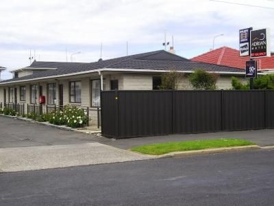 Adrian Motel1