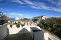 Harbour House0