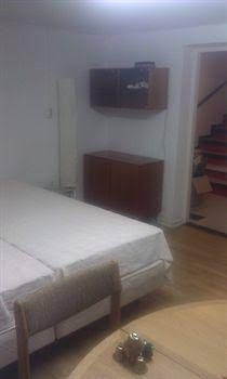 Taxus Bed and Breakfast0