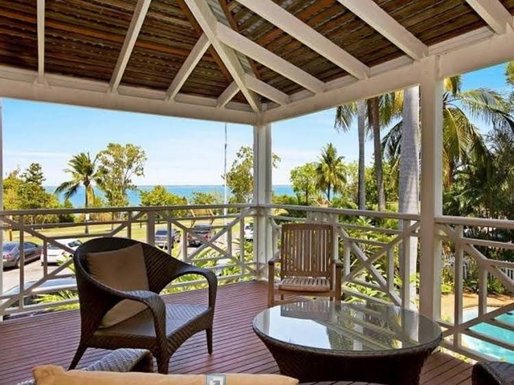 Mandalay Luxury Stay0