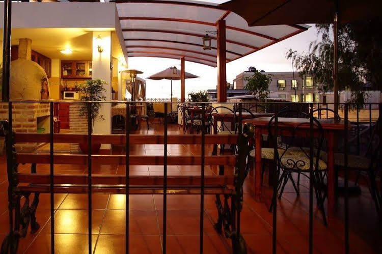 El Patio de Elisa0