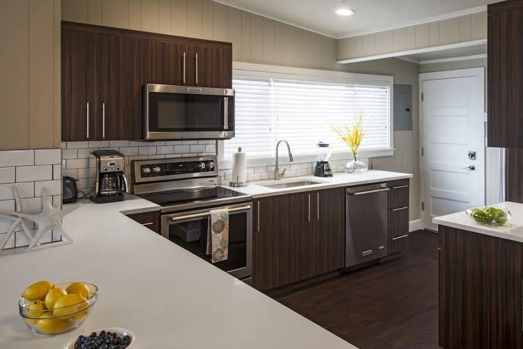 Beach Drive Suites0