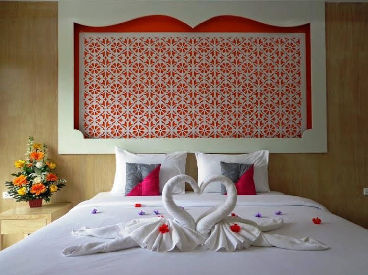 Peace Inn0