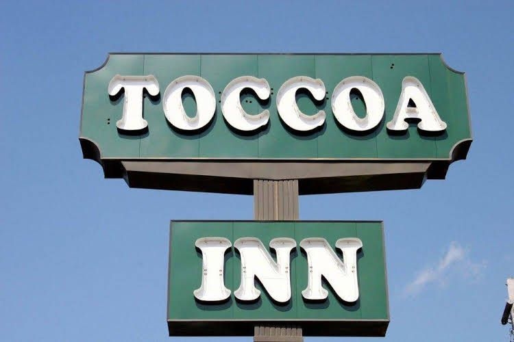 Toccoa Inn and Suites0