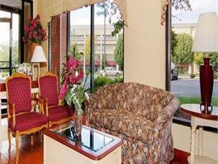 Baymont Inn and Suites Franklin0