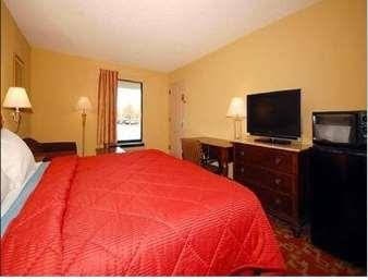 Baymont Inn and Suites Franklin3