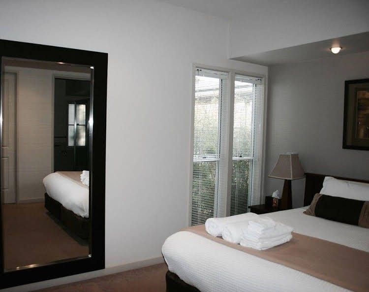 Abalina Cottages0