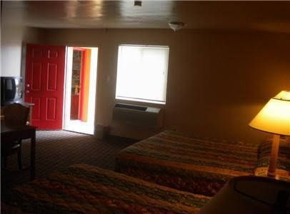 Payless Inn0