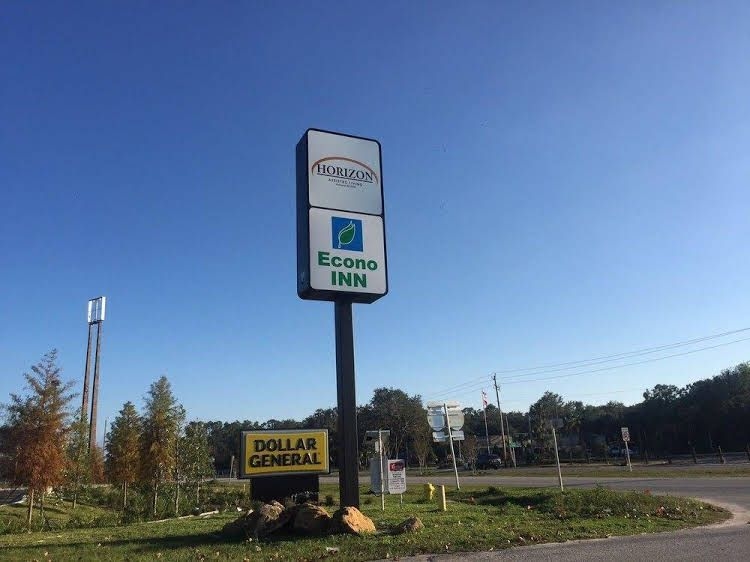 Econo Inn0