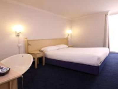 Travelodge Newcastle Silverlink4