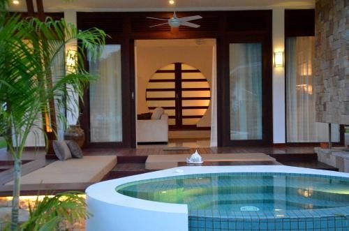 Cominsia Lodge2
