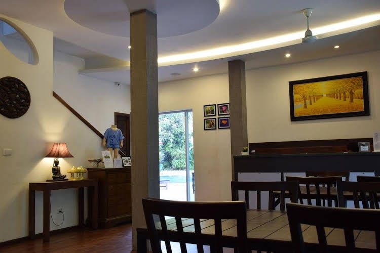 Billabong and Hostel0
