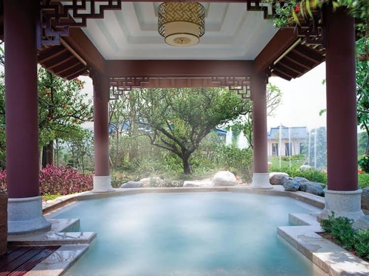 อิมพีเรียล สปริง (Imperial Springs)2