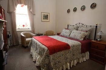 Carlyle House B and B0
