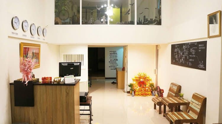 Wake Up Hostel Bangkok3
